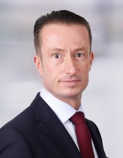 Porträtfoto von Alexander Bogatic, bAV-Consultant