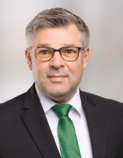 Porträtfoto von Christoph Engelbrecht, bAV-Consultant